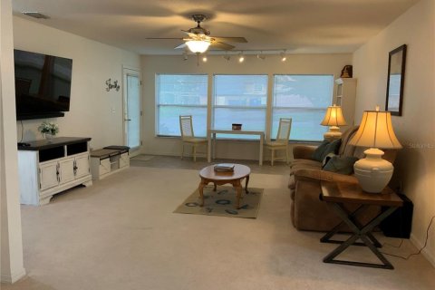 Condo in Lake Wales, Florida, 2 bedrooms  № 1843230 - photo 4