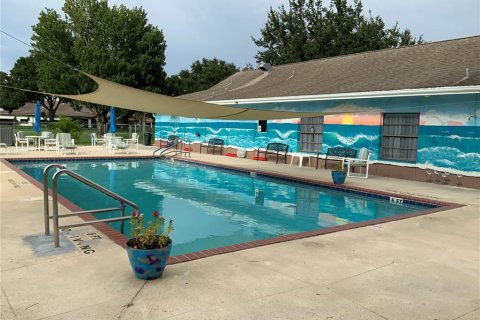 Condo in Lake Wales, Florida, 2 bedrooms  № 1843230 - photo 2