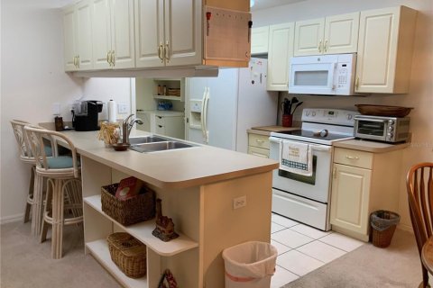 Condo in Lake Wales, Florida, 2 bedrooms  № 1843230 - photo 14