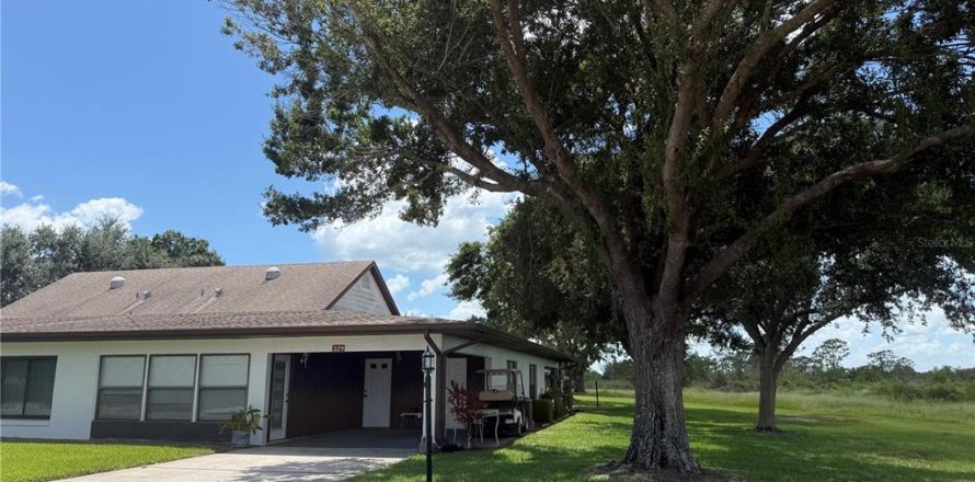 Condo in Lake Wales, Florida, 2 bedrooms № 1843230