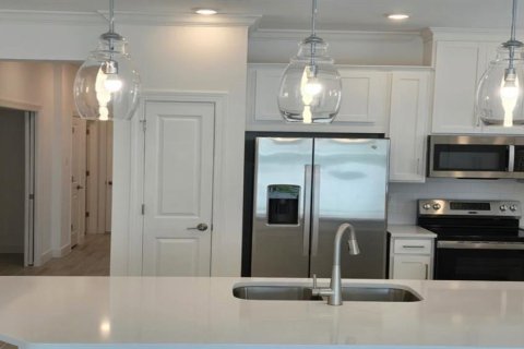 House in Port Charlotte, Florida 2 bedrooms, 140.75 sq.m. № 1911387 - photo 8