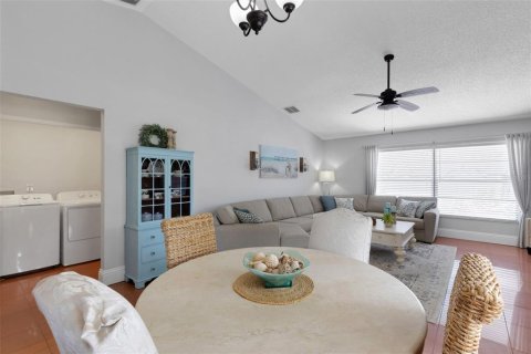House in Oldsmar, Florida 2 bedrooms, 120.4 sq.m. № 1899040 - photo 6