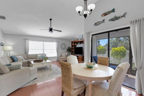 House in Oldsmar, Florida 2 bedrooms, 120.4 sq.m. № 1899040 - photo 3