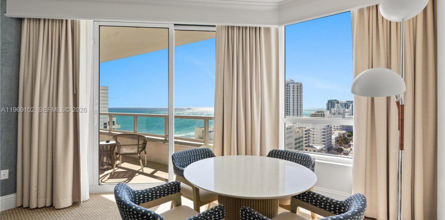 Condominio en Miami Beach, Florida, 1 dormitorio  № 2154831
