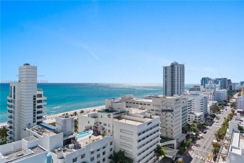 Condominio en venta en Miami Beach, Florida, 1 dormitorio, 93.09 m2 № 2154831 - foto 2