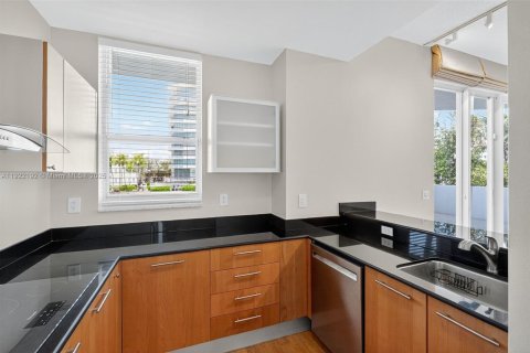 Купить кондоминиум в Майами-Бич, Флорида 3 спальни, 135.64м2, № 1976115 - фото 13