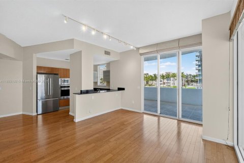 Купить кондоминиум в Майами-Бич, Флорида 3 спальни, 135.64м2, № 1976115 - фото 16
