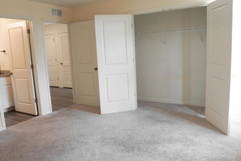 House in Cape Coral, Florida 3 bedrooms, 115.85 sq.m. № 2182109 - photo 11