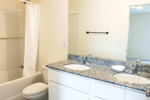 House in Cape Coral, Florida 3 bedrooms, 115.85 sq.m. № 2182109 - photo 22