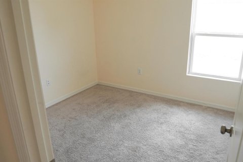 House in Cape Coral, Florida 3 bedrooms, 115.85 sq.m. № 2182109 - photo 12