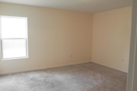 House in Cape Coral, Florida 3 bedrooms, 115.85 sq.m. № 2182109 - photo 18