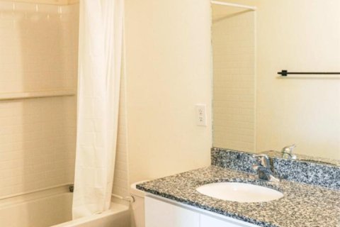 House in Cape Coral, Florida 3 bedrooms, 115.85 sq.m. № 2182109 - photo 23