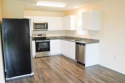 House in Cape Coral, Florida 3 bedrooms, 115.85 sq.m. № 2182109 - photo 5