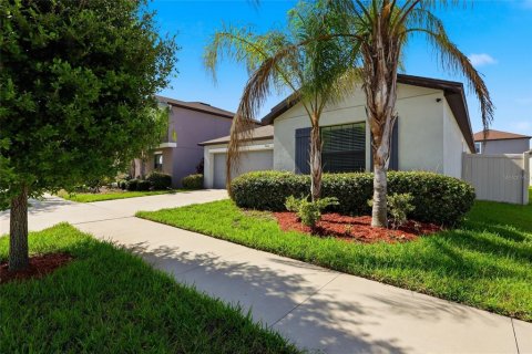 House in BELMONT in Ruskin, Florida 4 bedrooms, 178.19 sq.m. № 2296369
