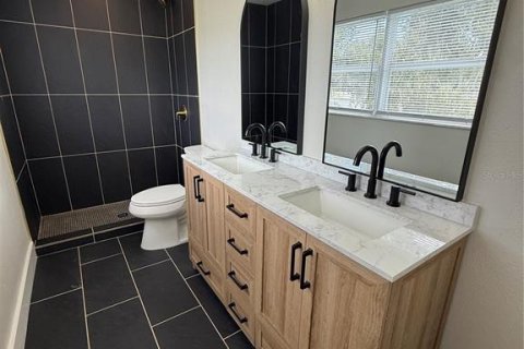 Купить виллу или дом в Сарасота, Флорида 7 комнат, 139.54м2, № 1905830 - фото 17
