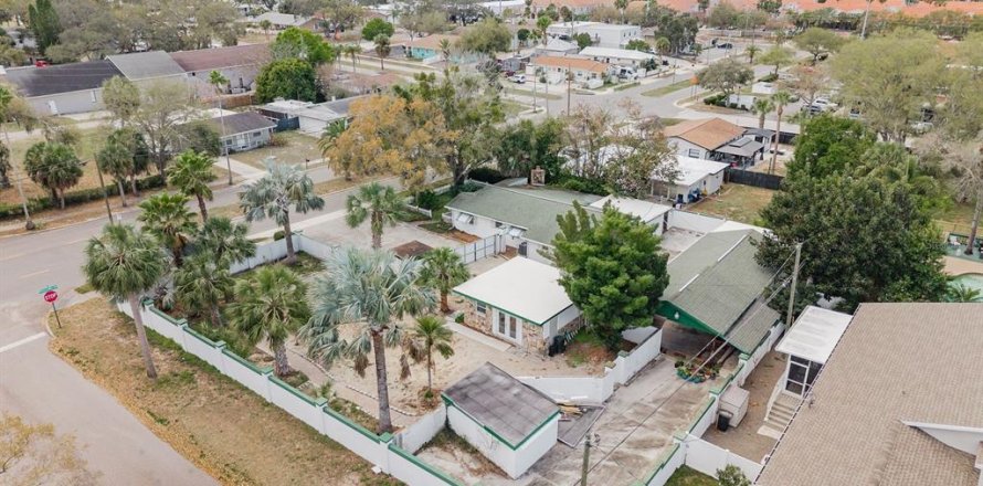 Land in Palm Harbor, Florida № 2266490
