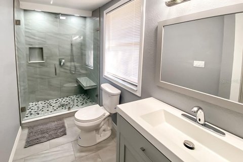 House in Sarasota, Florida 3 bedrooms, 111.48 sq.m. № 2091865 - photo 22
