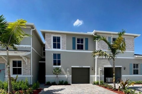 Townhouse in Homestead, Florida 3 bedrooms, 151.24 sq.m. № 1731649 - photo 1