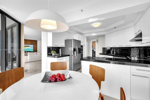 Купить кондоминиум в Авентура, Флорида 3 спальни, 237.83м2, № 1738346 - фото 13
