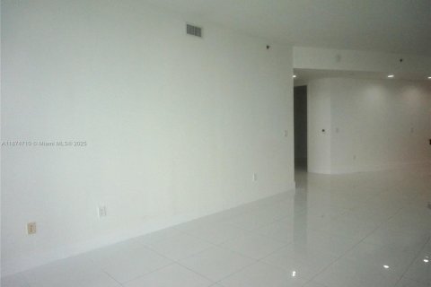 Copropriété à louer à Sunny Isles Beach, Floride: 2 chambres, 193.61 m2 № 1895850 - photo 8