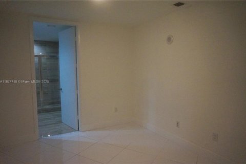 Copropriété à louer à Sunny Isles Beach, Floride: 2 chambres, 193.61 m2 № 1895850 - photo 6