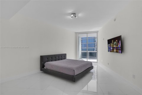 Condominio en alquiler en Sunny Isles Beach, Florida, 3 dormitorios, 193.61 m2 № 1895850 - foto 21