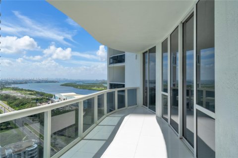 Condominio en alquiler en Sunny Isles Beach, Florida, 3 dormitorios, 193.61 m2 № 1895850 - foto 29