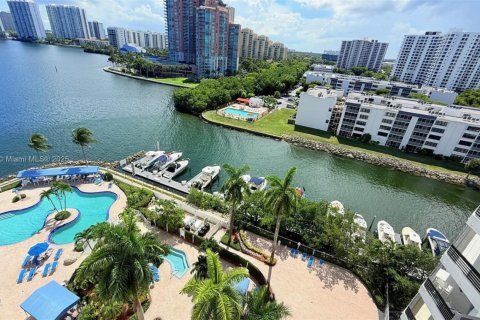 Снять в аренду кондоминиум в Авентура, Флорида 2 спальни, 109.72м2, № 1967434 - фото 16