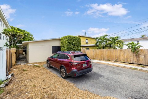 Commercial property in Hollywood, Florida 188.96 sq.m. № 2089105 - photo 19