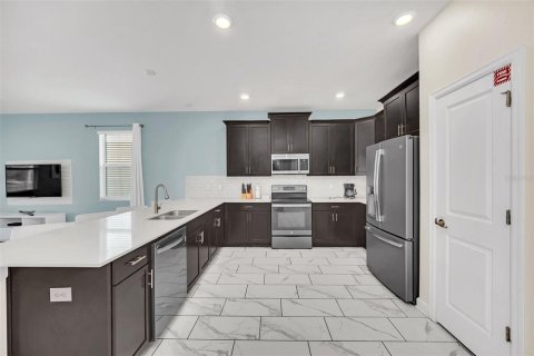 Villa ou maison à vendre à Davenport, Floride: 8 chambres, 363.15 m2 № 2345352 - photo 6