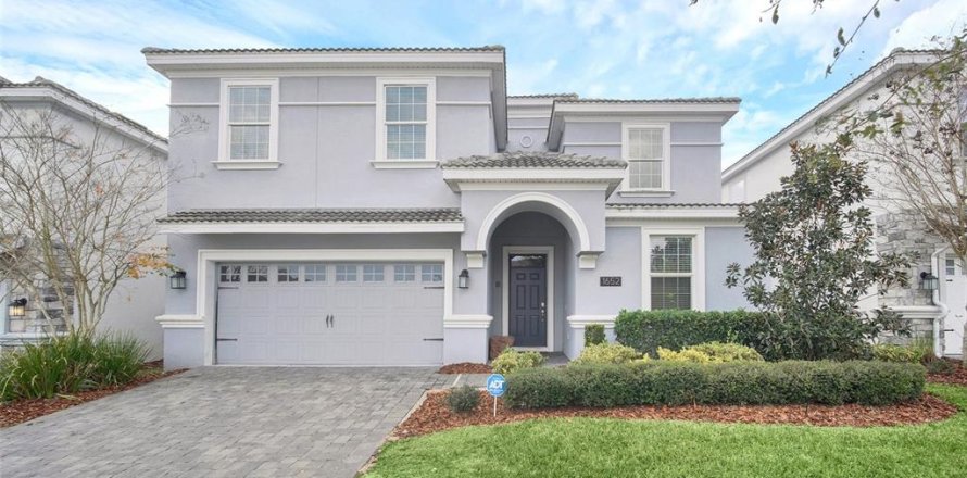 Villa ou maison à Davenport, Floride 8 chambres, 363.15 m2 № 2345352