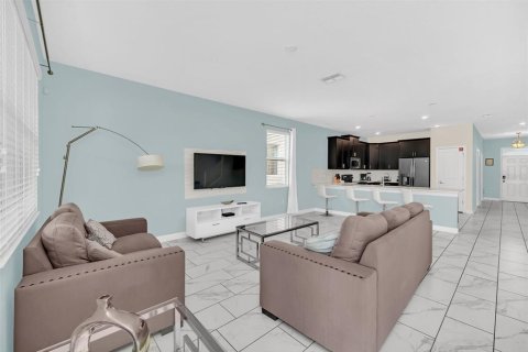 Villa ou maison à vendre à Davenport, Floride: 8 chambres, 363.15 m2 № 2345352 - photo 16