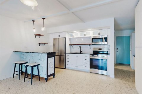 Condo in New Smyrna Beach, Florida, 1 bedroom  № 2221515 - photo 23