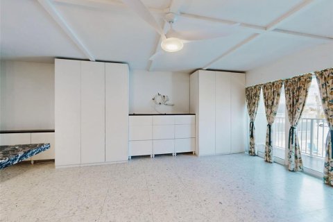 Condo in New Smyrna Beach, Florida, 1 bedroom  № 2221515 - photo 30