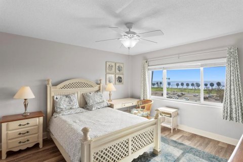 Condominio en venta en Saint Petersburg, Florida, 2 dormitorios, 98.48 m2 № 2225885 - foto 9