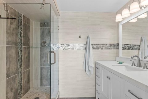 Condominio en venta en Saint Petersburg, Florida, 2 dormitorios, 98.48 m2 № 2225885 - foto 12