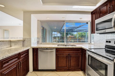 Casa en venta en Plantation, Florida, 4 dormitorios, 176.14 m2 № 1982903 - foto 26