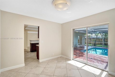 Casa en venta en Plantation, Florida, 4 dormitorios, 176.14 m2 № 1982903 - foto 12