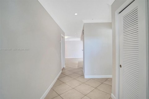 Casa en venta en Plantation, Florida, 4 dormitorios, 176.14 m2 № 1982903 - foto 6