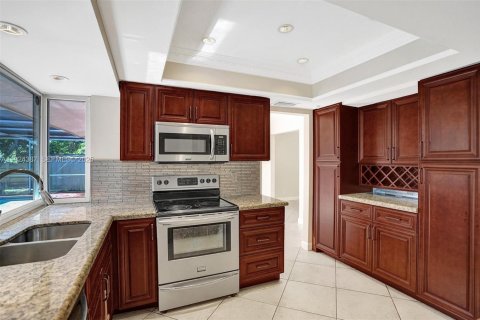 Casa en venta en Plantation, Florida, 4 dormitorios, 176.14 m2 № 1982903 - foto 23