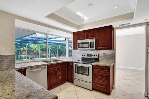 Casa en venta en Plantation, Florida, 4 dormitorios, 176.14 m2 № 1982903 - foto 25