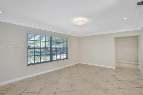 Casa en venta en Plantation, Florida, 4 dormitorios, 176.14 m2 № 1982903 - foto 10