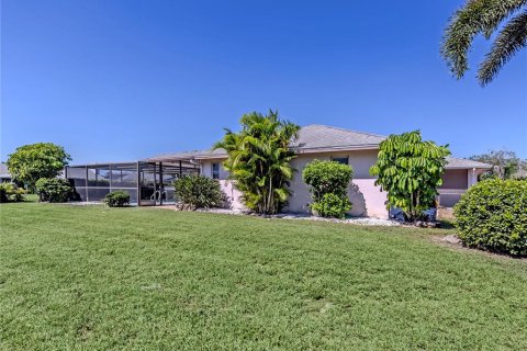 Villa ou maison à vendre à Venice, Floride: 2 chambres, 180.32 m2 № 2418314 - photo 2