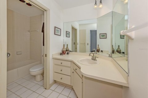 Villa ou maison à vendre à Venice, Floride: 2 chambres, 180.32 m2 № 2418314 - photo 17