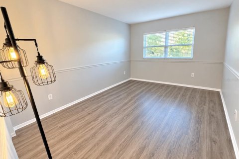 Condo in Pinellas Park, Florida, 2 bedrooms  № 2394436 - photo 16