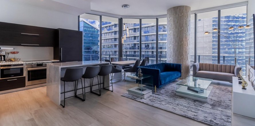 Condo à Miami, Floride, 3 chambres № 1831032