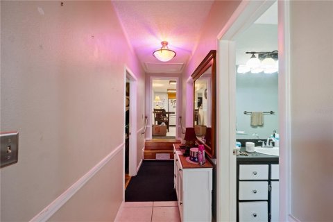 Villa ou maison à vendre à Lady Lake, Floride: 4 chambres, 158.49 m2 № 2129984 - photo 17