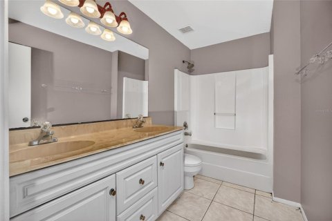 Villa ou maison à louer à Orlando, Floride: 3 chambres, 118.91 m2 № 2124705 - photo 13