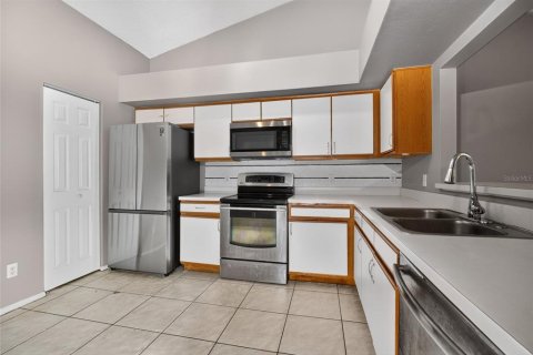 Villa ou maison à louer à Orlando, Floride: 3 chambres, 118.91 m2 № 2124705 - photo 18