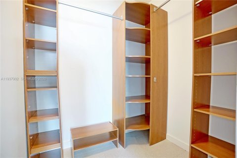 Купить кондоминиум в Майами, Флорида 1 спальня, 95.78м2, № 2091088 - фото 22